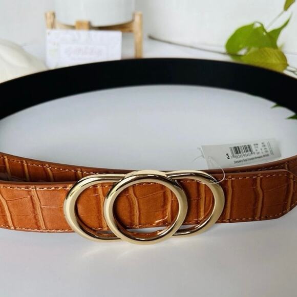 NWT A New Day Fashion Belt Faux Crocodile Pattern Gold Tone Buckle Sz medium - Picture 3 of 7